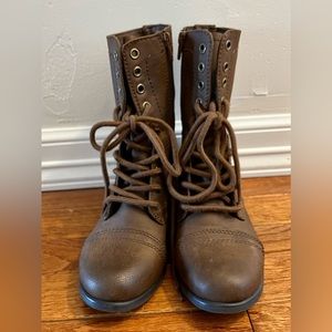 Mossimo brown combat boots